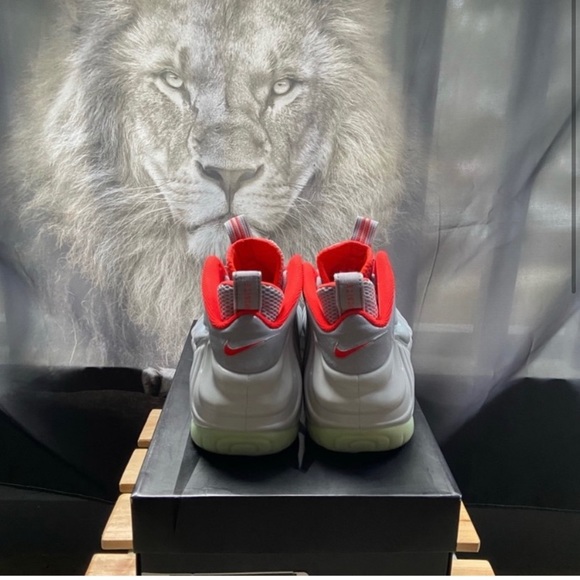 Nike Air Yeezy Foamposite Pro PRM - Picture 3 of 7